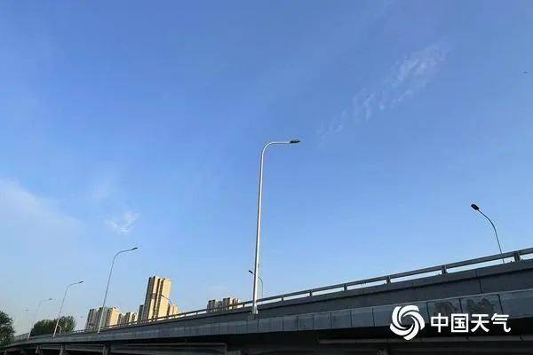 北京今日阵风6至7级，后天傍晚至夜间局地有雷雨